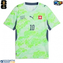 Moški Nogometni dresi Švica Granit Xhaka #10 Gostujoči SP 2026 Kratek Rokav